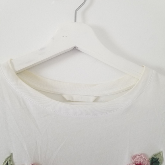 H&M Rose Embroidered Tshirt - Picture 4 of 4